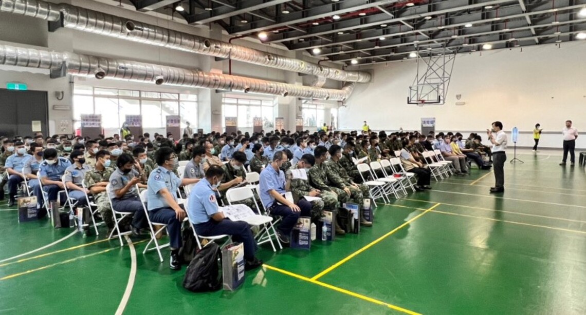 串聯地方資源助官兵職涯規劃 高雄榮服處辦理屆退官兵權益說明會