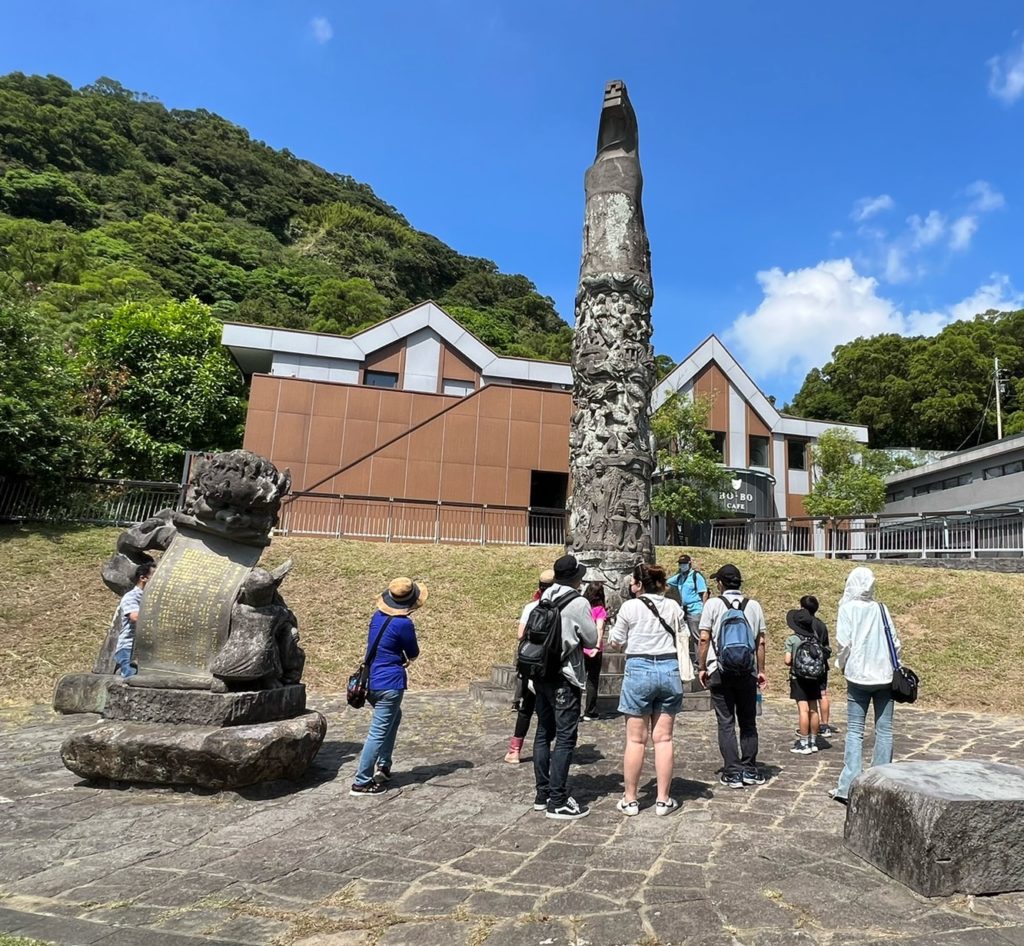 觀音山,地型壯觀,有多條步道,是北台灣最受歡迎的登山健行勝地。