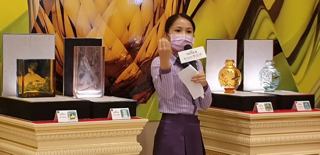 國裕精品員工作產品導覽解說