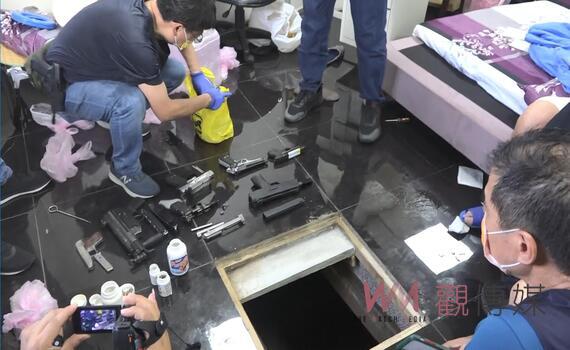 自掘密室藏軍火 海巡南緝隊查獲罕見戰術衝鋒槍