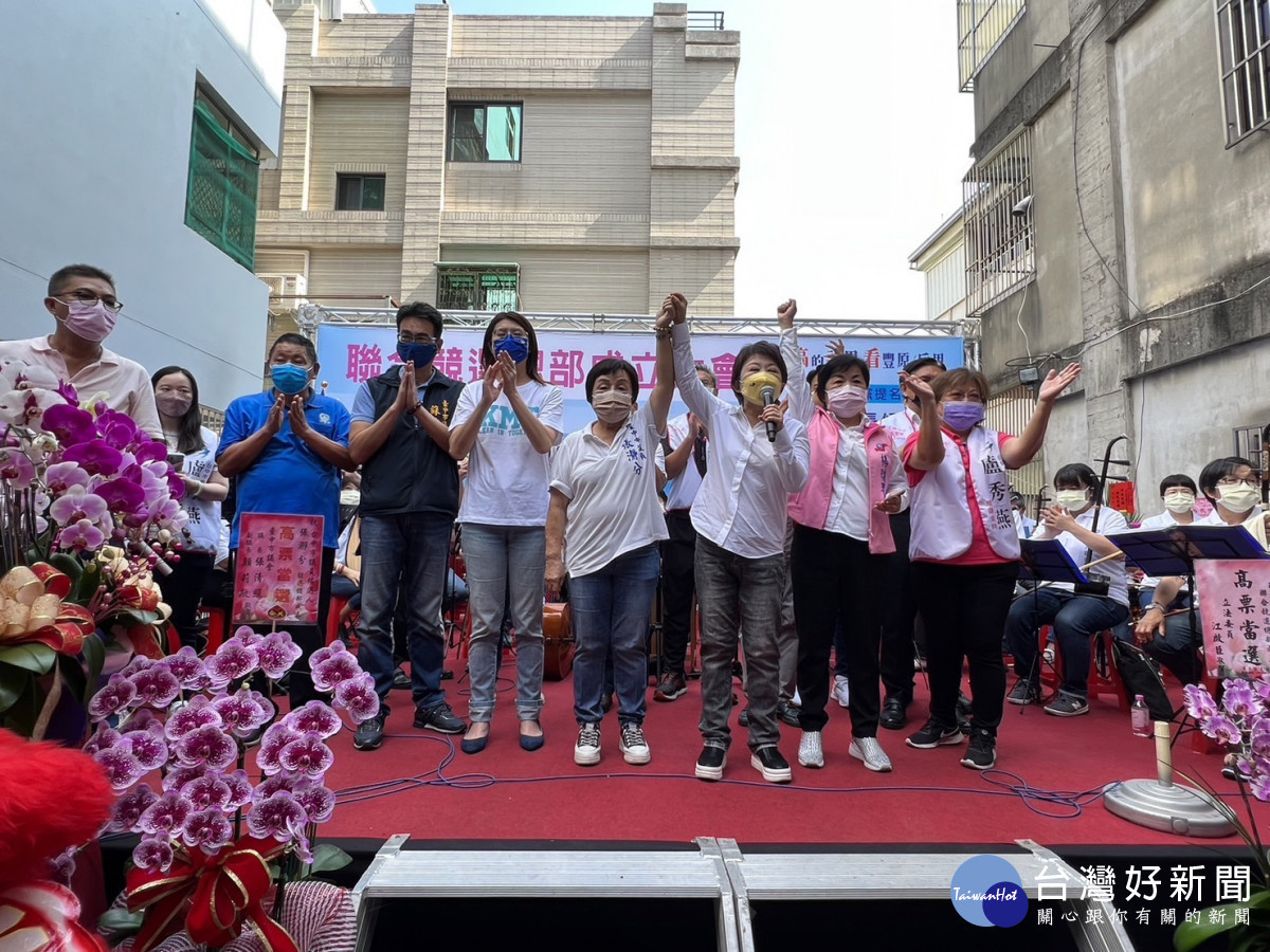 台中市長盧秀燕市長盛讚張瀞分是重量級的議員,一位議員可以抵五位議員,對地方大小事瞭若指掌。