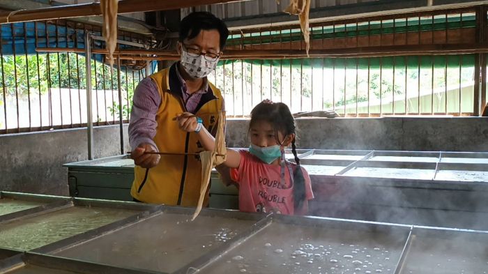 撈豆皮好新奇! 體驗豆皮製作就在「2022樂遊芬園Chill嗨嗨」