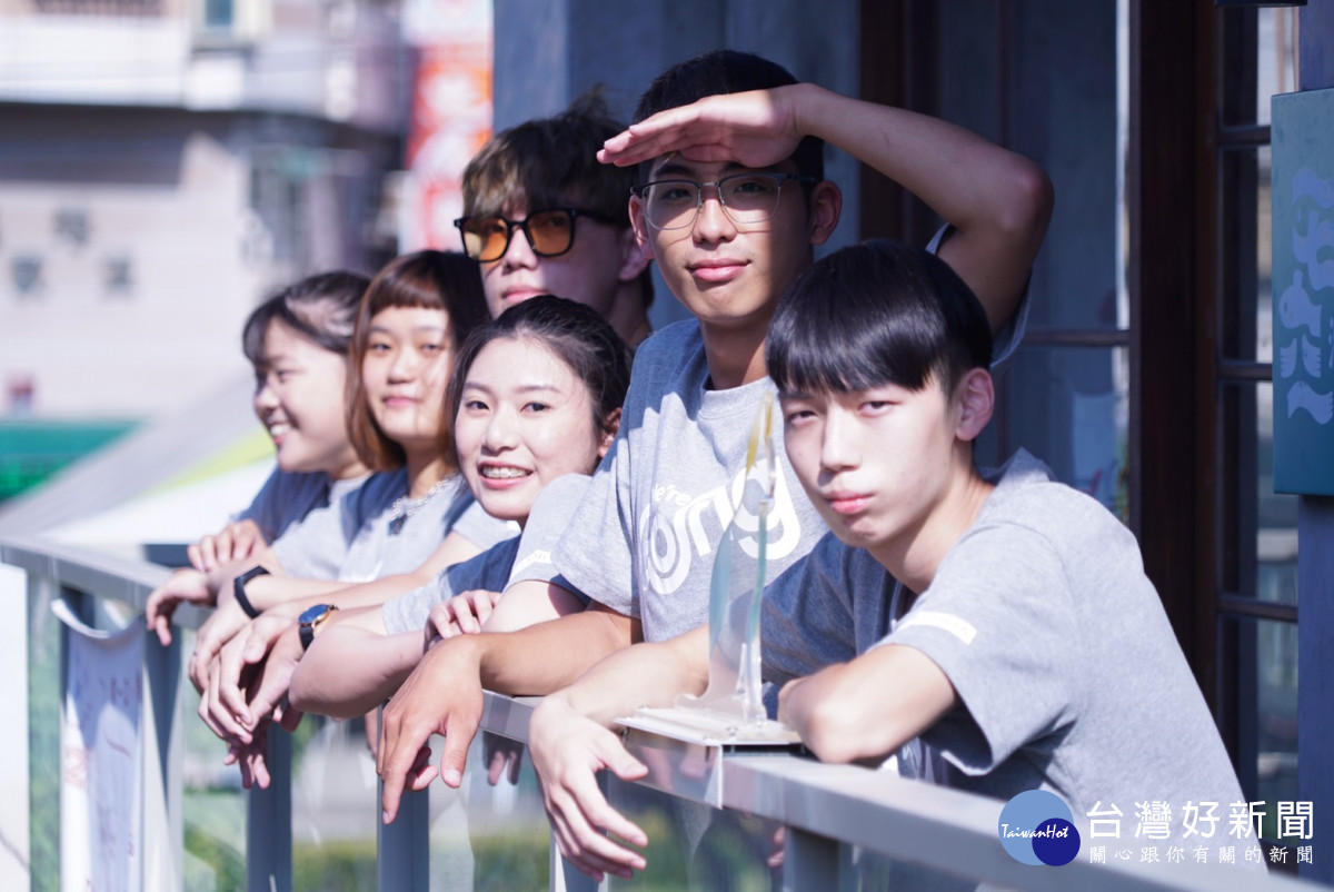 守護希望之樹,王惠美競總發表We’re Going潮T「挺美的!」。圖/記者鄧富珍攝