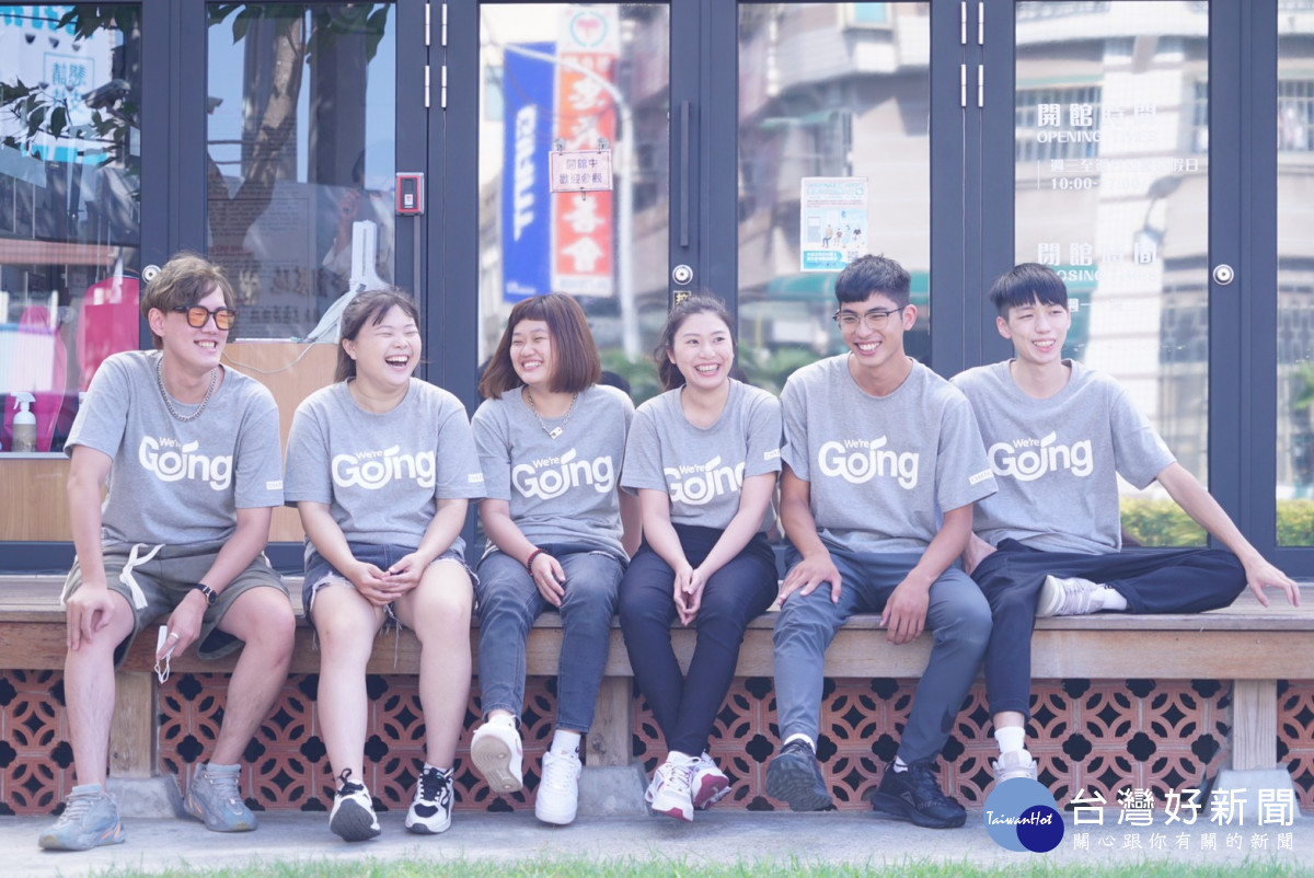 守護希望之樹,王惠美競總發表We’re Going潮T「挺美的!」。圖/記者鄧富珍攝