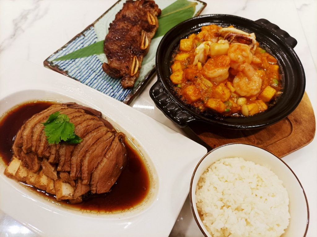臺北市條通商圈的美食物超所值,深受歡迎
