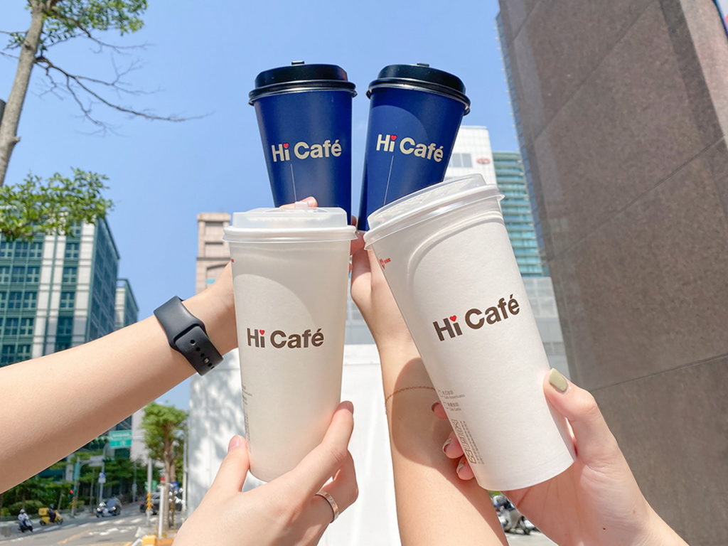 連假開喝！萊爾富10月8日至10日特大杯冰檸檬咖啡享買8送8；10月10日再加碼大杯美式買8送6、大杯拿鐵買8送5優惠。
