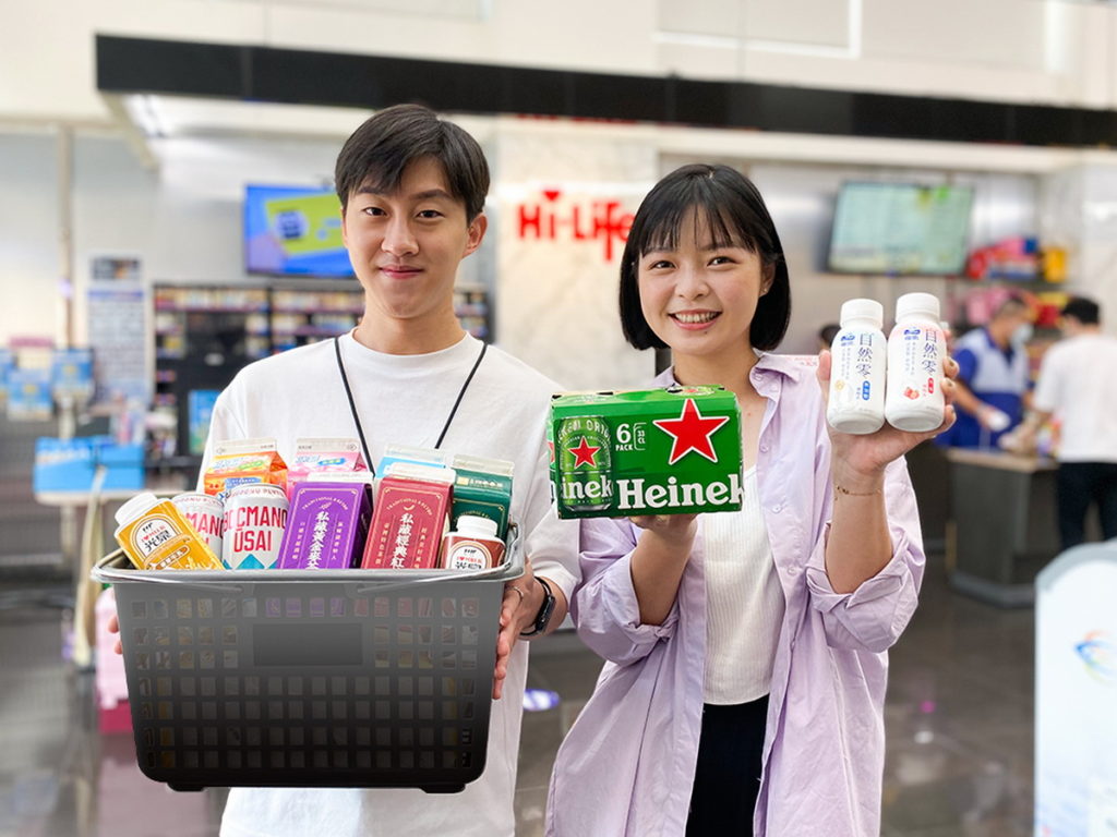 搶攻連假出遊商機，萊爾富於10月7日至11日一連5天，推出「歡樂雙十連假」優惠，人氣飲料、啤酒等指定商品下殺5折起。