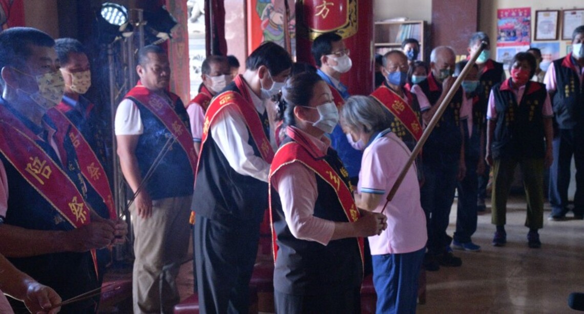 花蓮聖能宮舉行21周年聯合慶典暨全國巧聖仙師文化祭會師活動    徐榛蔚虔心祈禱縣境闔家平安