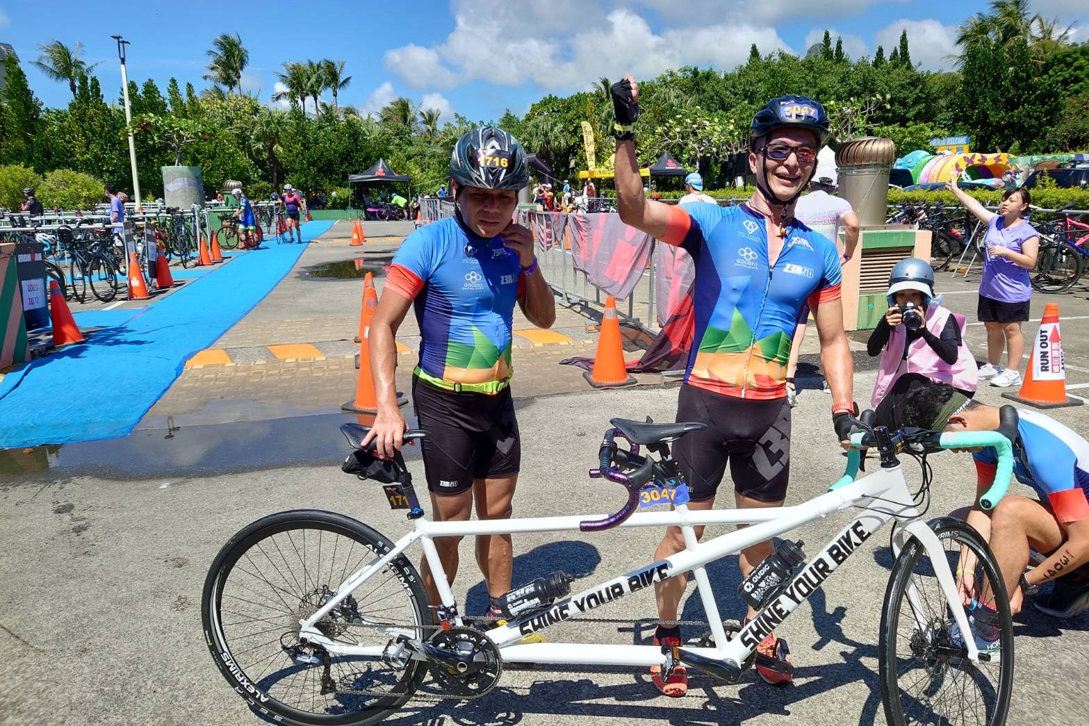 視障運動員古奇哲(左)與姜義村(右)協力車完成 照片來源:愛運動動無礙