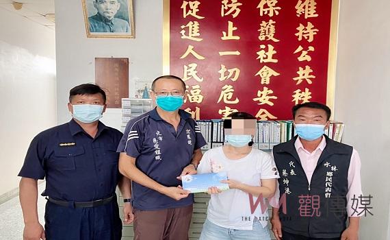 夫驟逝妻獨養4子 北港警轉介夜市慈愛會濟助