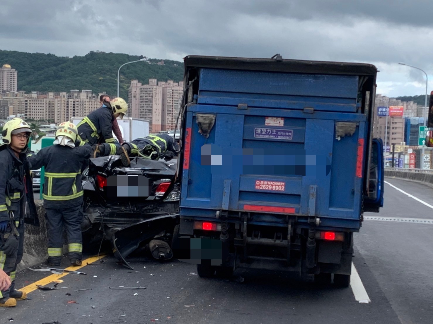 台65線快速道路追撞車流回堵 警迅速到場排除恢復交通順暢