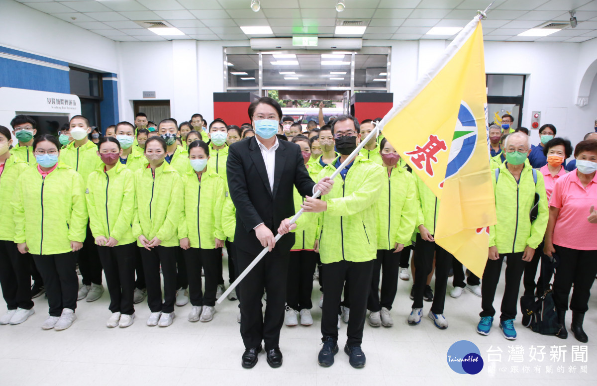 「發光在嘉義」全民運基隆隊授旗　林右昌勉凱旋而歸再創光榮