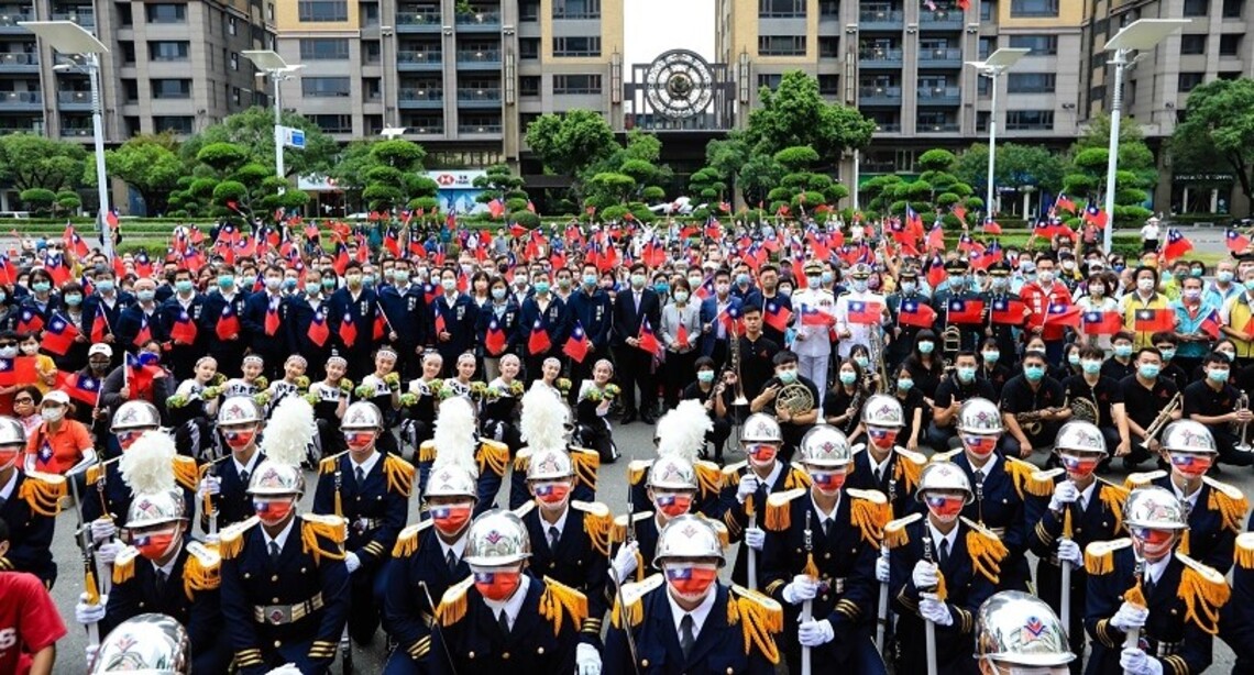 慶祝中華民國111年國慶     高市舉行升旗典禮一同歡慶國家生日