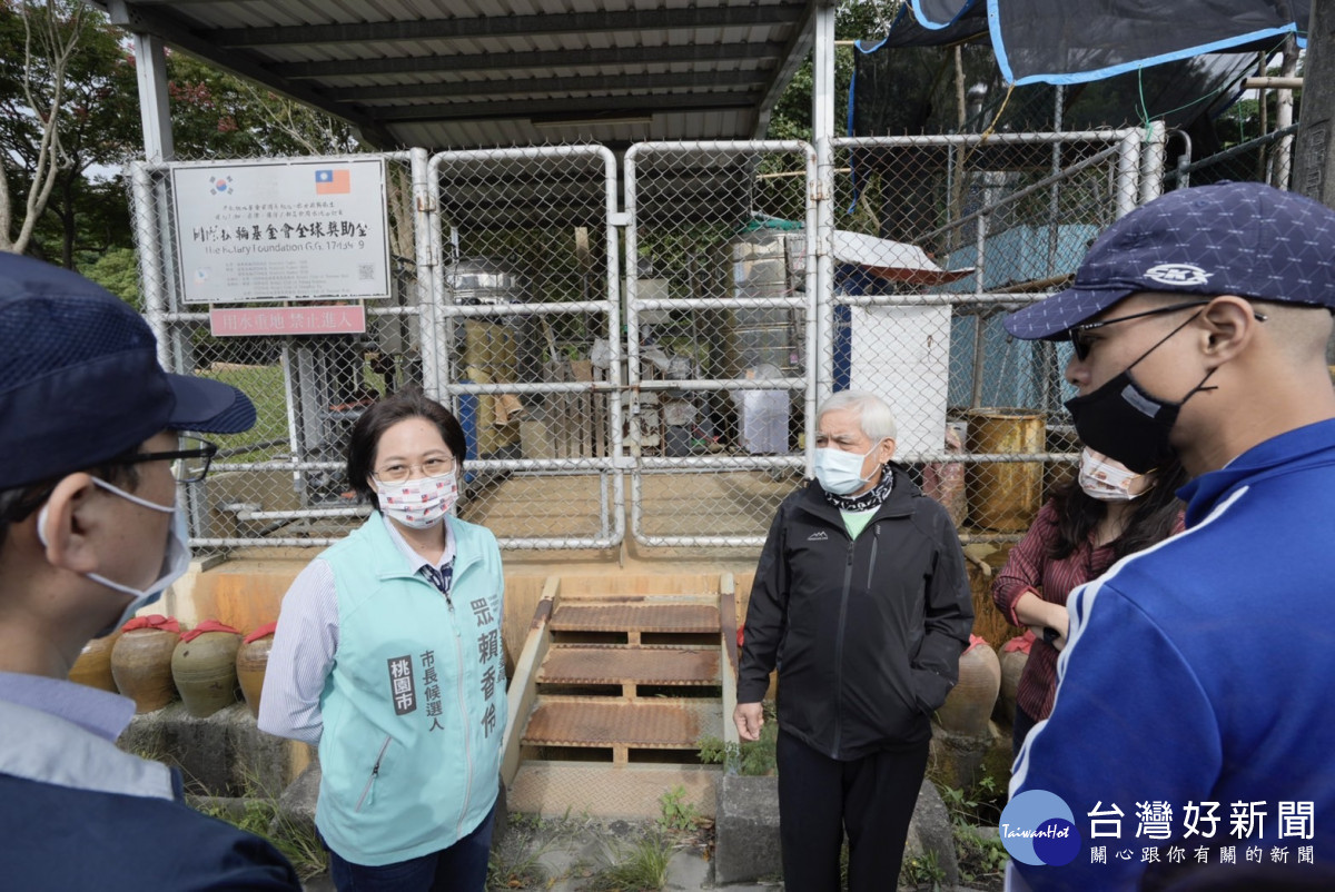 賴香伶針對大溪河濱撒烏瓦知部落生活環境老舊，邀集中央原住民委會及市府原民局到場會勘。<br /><br /> <br /><br /> 