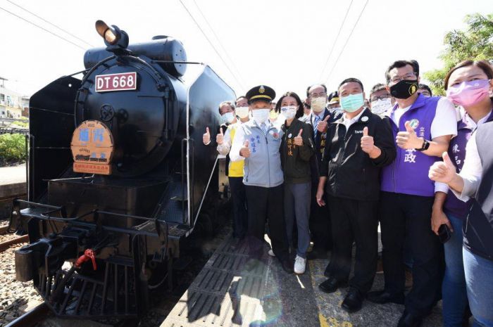 臺鐵海線百周年慶典通霄站登場 7縣市推「串連中臺灣‧鐵定最好玩」