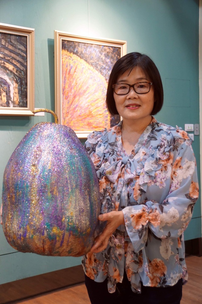 漾新聞|陳淑芬創作個展「如心自在」一顆風乾大南瓜變身「金縷衣南瓜」更耀眼