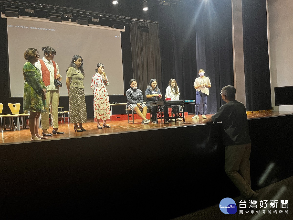 大葉舞台劇公演「帶我去看魚」 透過現場與影像的對話帶給觀眾不一樣的感受