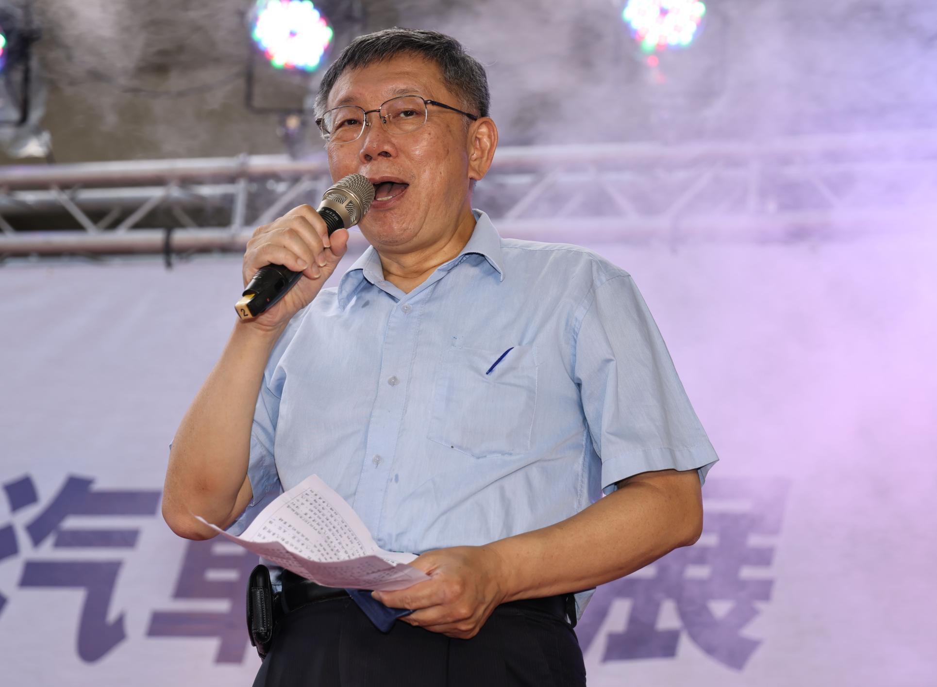 台北市長柯文哲11日抱怨,大巨蛋防火避難審查被內政部卡住。資料照片/林啟弘攝