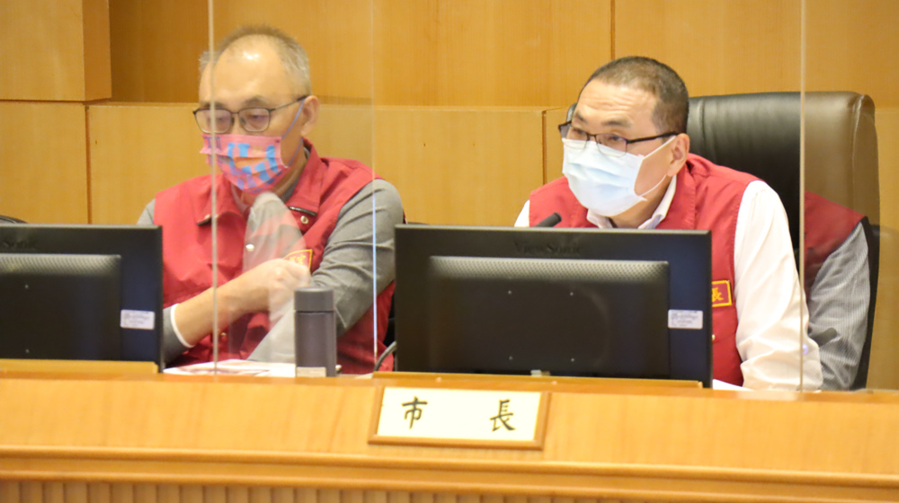 圖片說明:將助弱勢勞工再設1中心2據點 侯友宜市政會議勉勞工局持續向前。(圖/新北市政府勞工局提供)