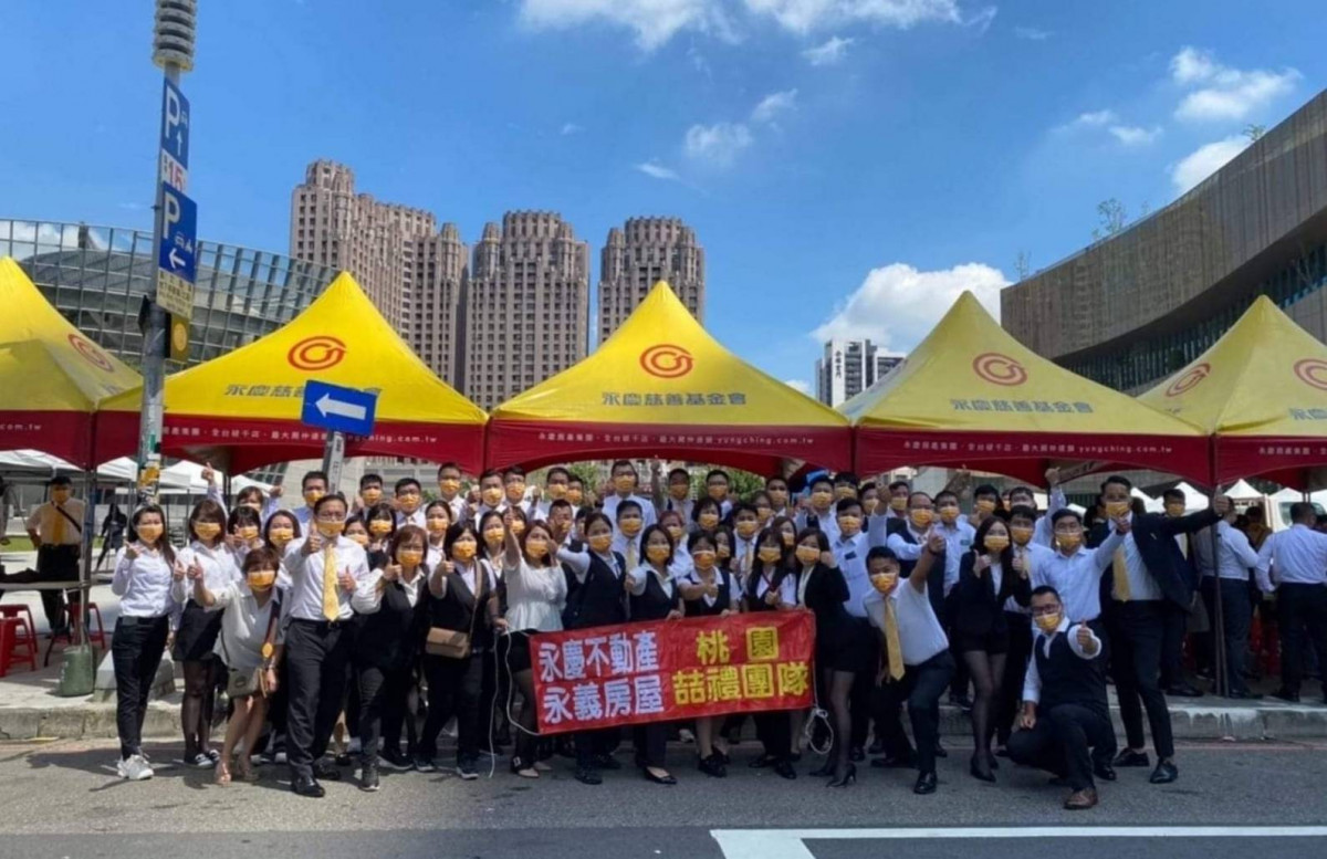 永慶加盟四品牌友店合作共好的團隊精神,協助永義房屋藝文展演加盟店趙儀君團隊成立僅6個月,業績突破7500萬。