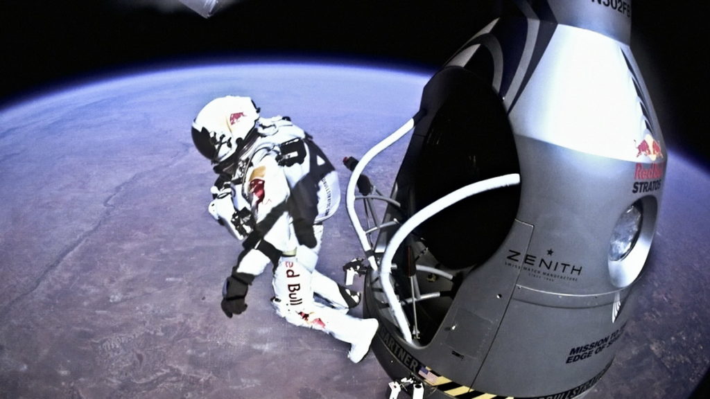奧地利跳傘運動員Felix Baumgartner完成Red Bull Stratos平流層計畫的太空跳傘任務,從39公里高跳_『Red Bull提供』