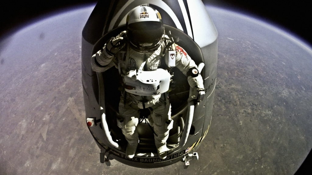 奧地利跳傘運動員Felix Baumgartner完成Red Bull Stratos平流層計畫的太空跳傘任務,從39公里高跳_『Red Bull提供』