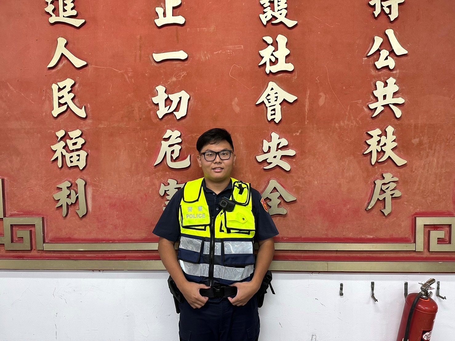 圖:文一警守護社區安全,警員林于禮,送迷途老嫗平安歸
