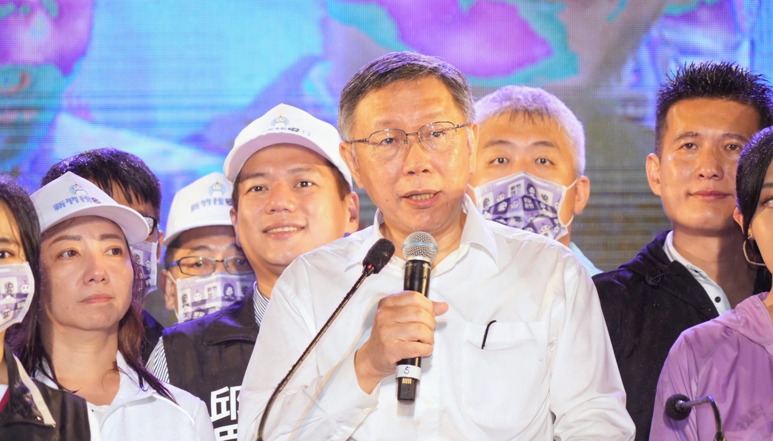 柯文哲新竹之夜哽咽!籲票投高虹安 給台灣一個希望 35 柯文哲新竹之夜哽咽!呼籲投票給高虹安 給台灣希望