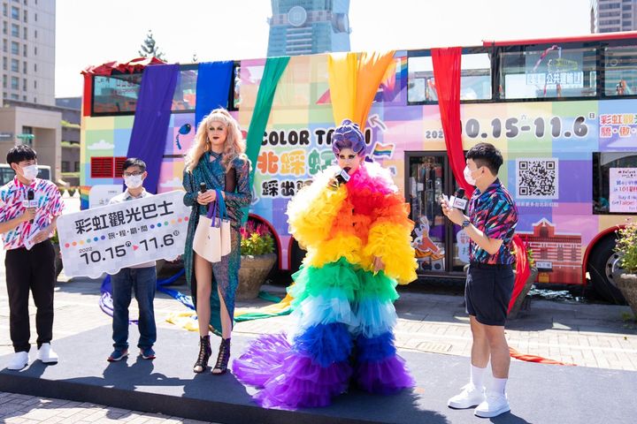 「彩虹觀光巴士Tour」,將自10月15日起跑。 圖:臺北市政府觀光傳播局/提供
