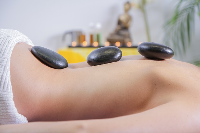 massage-g72111f039_640.jpg