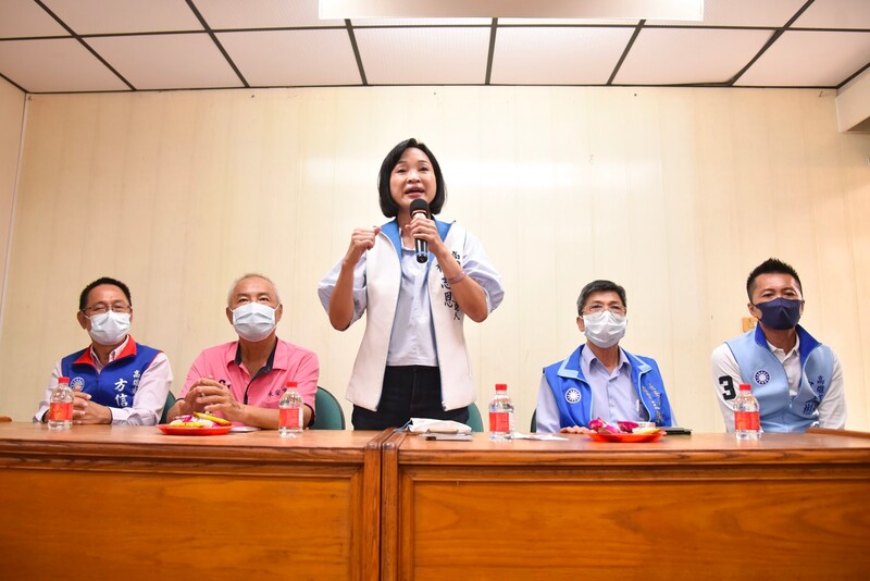 漾新聞|柯志恩海線永安宮參香 承諾將農漁產銷售到世界每一角落
