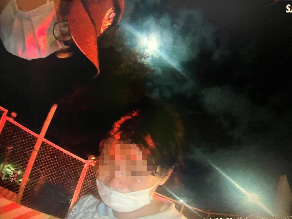 女子向警方表示:「他不知道怎麼回家」