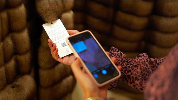 Furmark Hang Tag QR Code Scan Furmark Hang Tag QR Code Scan
