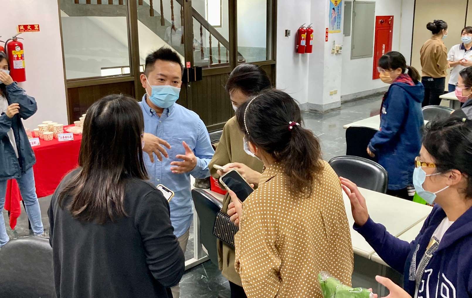 活動由食材供應業者進行優質農產品及水產品品項介紹及經驗分享