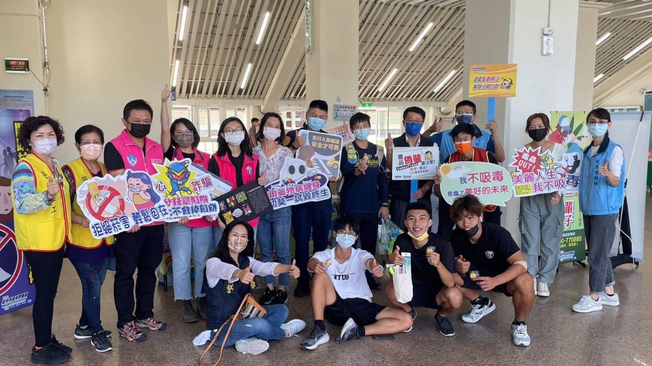 圖片說明:臺中市政府警察局配合國立臺灣體育運動大學於日前辦理春暉宣導週暨捐血活動。 (記者林㤈輝翻攝)