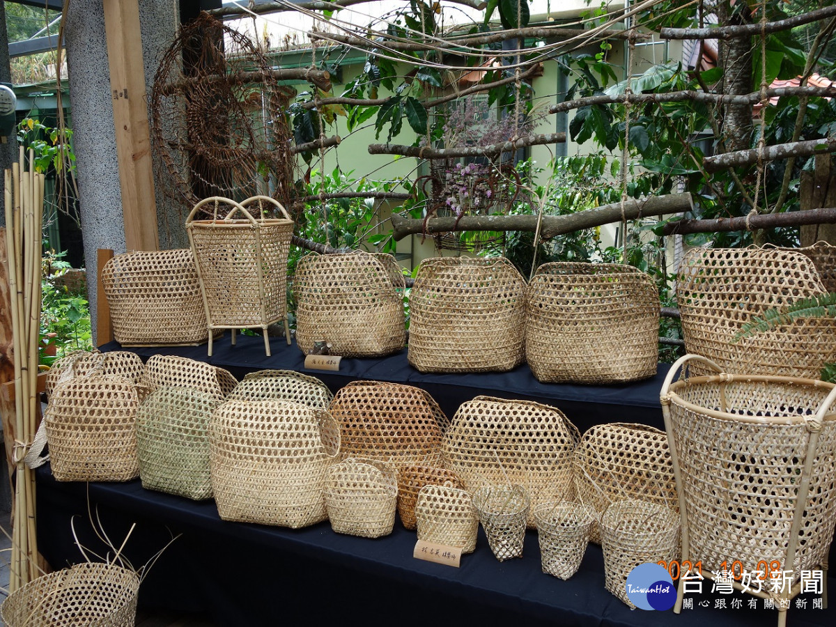 社區林業成果展,將展示社區多元特色的成果(圖為麻必浩部落的黃藤藤編作品)