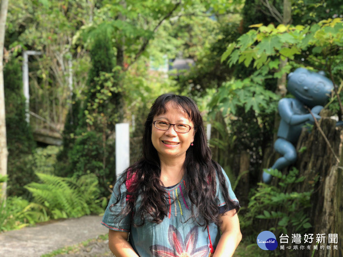 丁老師獲優秀教師。林重鎣