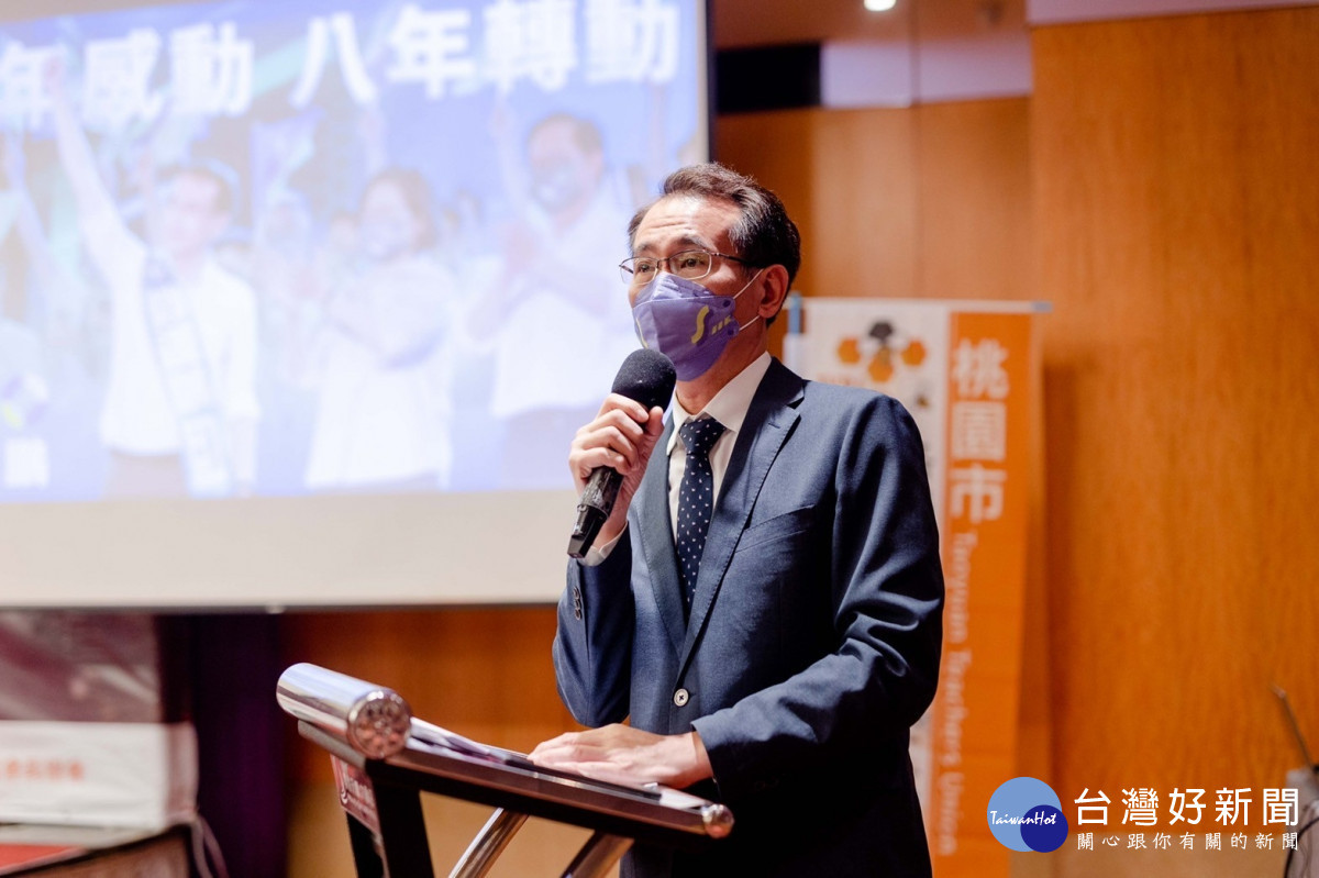 黃韋鈞呼籲，農委會應秉持公正、公平原則，就抄襲、拼貼狀況進行檢視，。