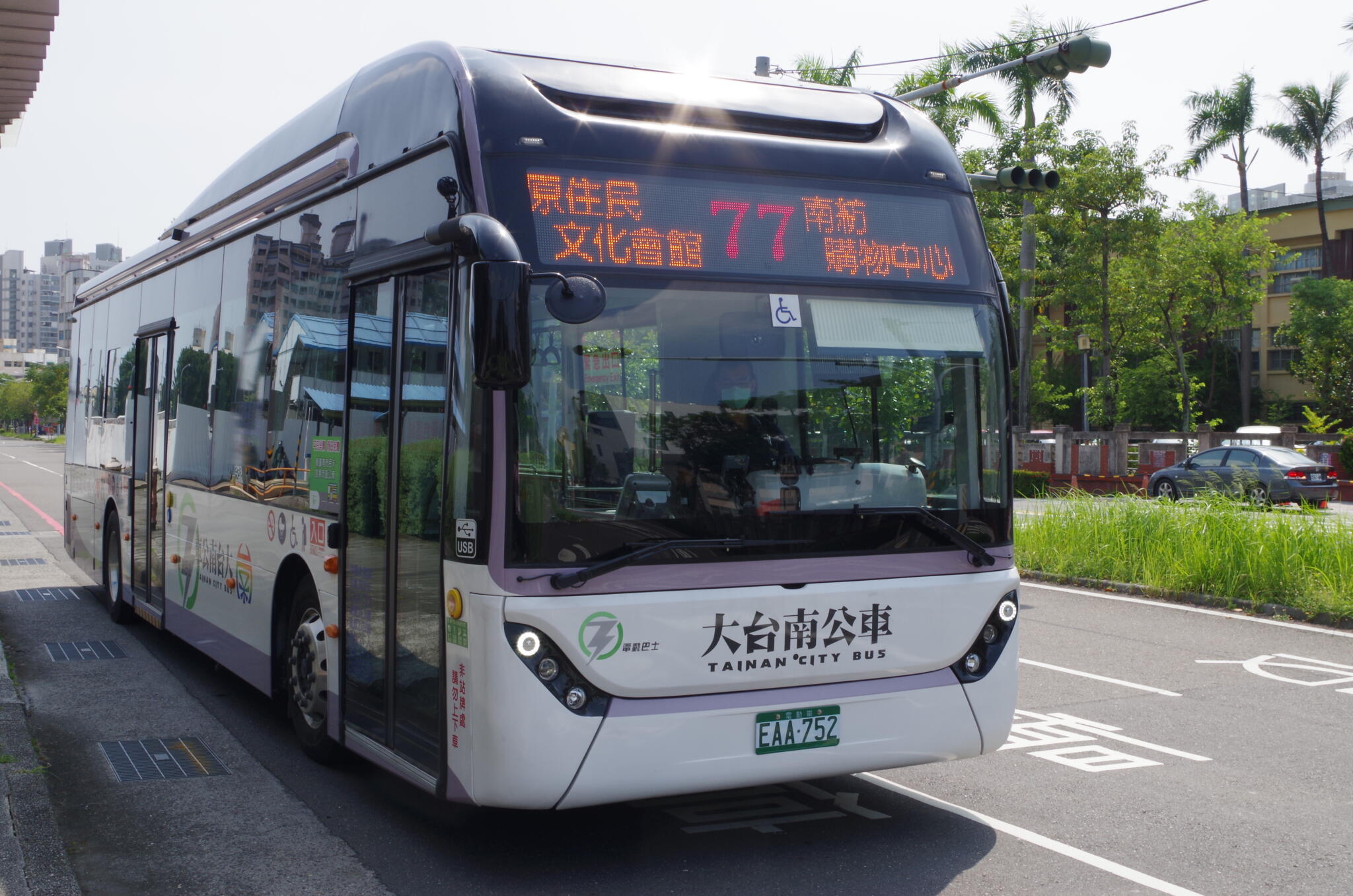 改善台南市區交通 停車位、公車、捷運三箭齊發 11 大台南公車在縣市合併後乘車人次倍增