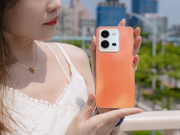 從自拍到全方位人像拍攝的vivo V25