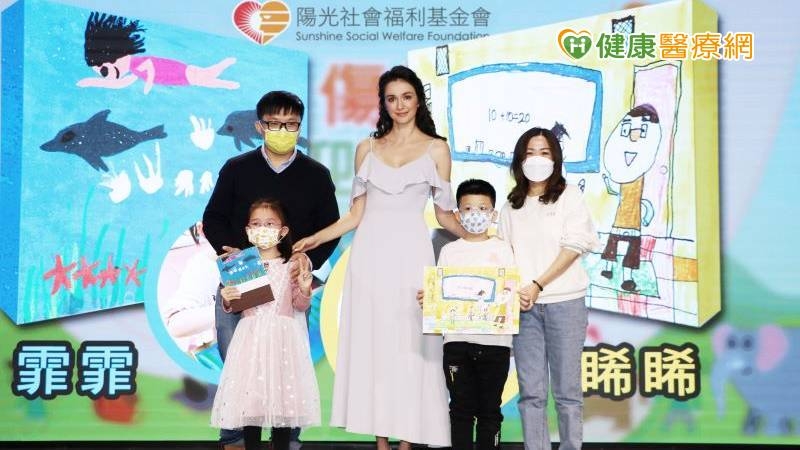 燒傷顏損兒復健苦 陽光相伴勇敢行