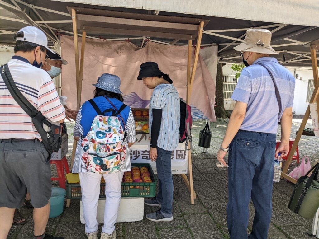 桃園市政府原住民族行政局特別於復興區觀光勝地─角板山行館園區內辦理Pyasan小農市集