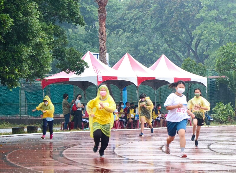 漾新聞|高市身障運動會千名選手在雨中競賽 展現有愛無礙精神