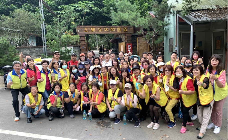 ▲為感謝警察志工的付出與辛勞,霧峰警分局特別安排登山健行等聯誼活動 (圖/台中霧峰分局 提供)