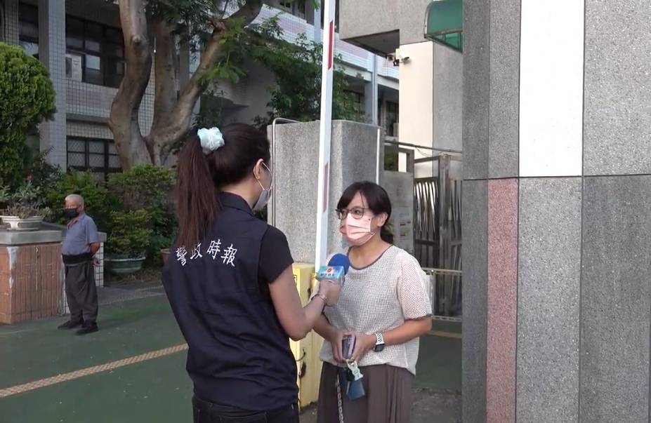 圖片說明:受訪家長表示,毒品偽裝成飲料或零食侵入校園,非常可怕、令人驚恐(非當事學校)。(圖/採訪畫面)