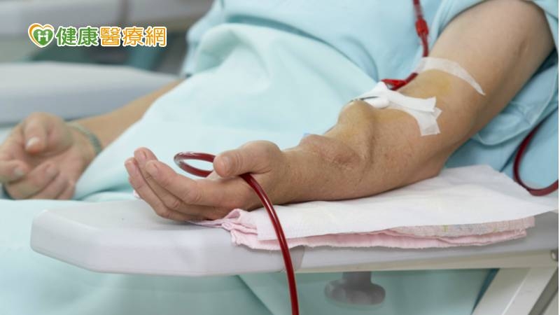 洗腎洗一半遇火警、地震怎麼辦? 醫:千萬別拔針!