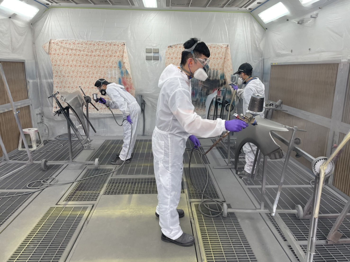打造漆作職人搖籃!嘉義高工「汽車技術教學中心」培育技職人才