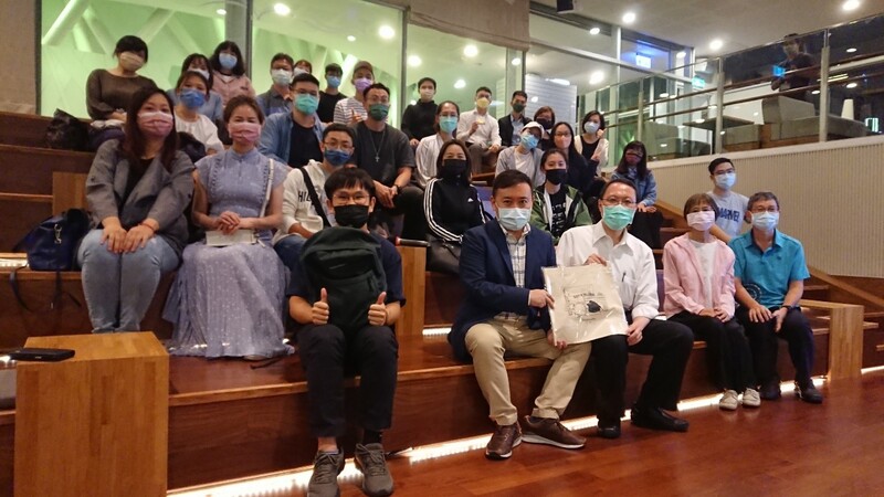 漾新聞|中山大學公事所師生夜訪夜訪高市圖 「沈浸式」的多元閱讀體驗引震撼