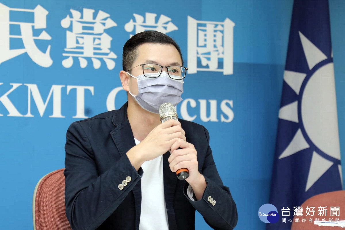 凌濤強調，張善政強調建立資安機制，防範可能誤觸後門程式所帶來的釣魚風險。