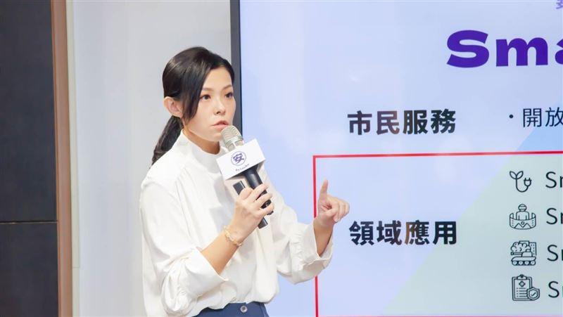 資策會認為高虹安未經同意以重製及改作資策會所有2份期刊論文,決定提告。高虹安競辦提供